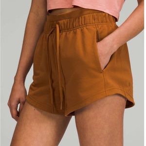 Lululemon Inner Glow High-Rise Short 3"
Copper Brown